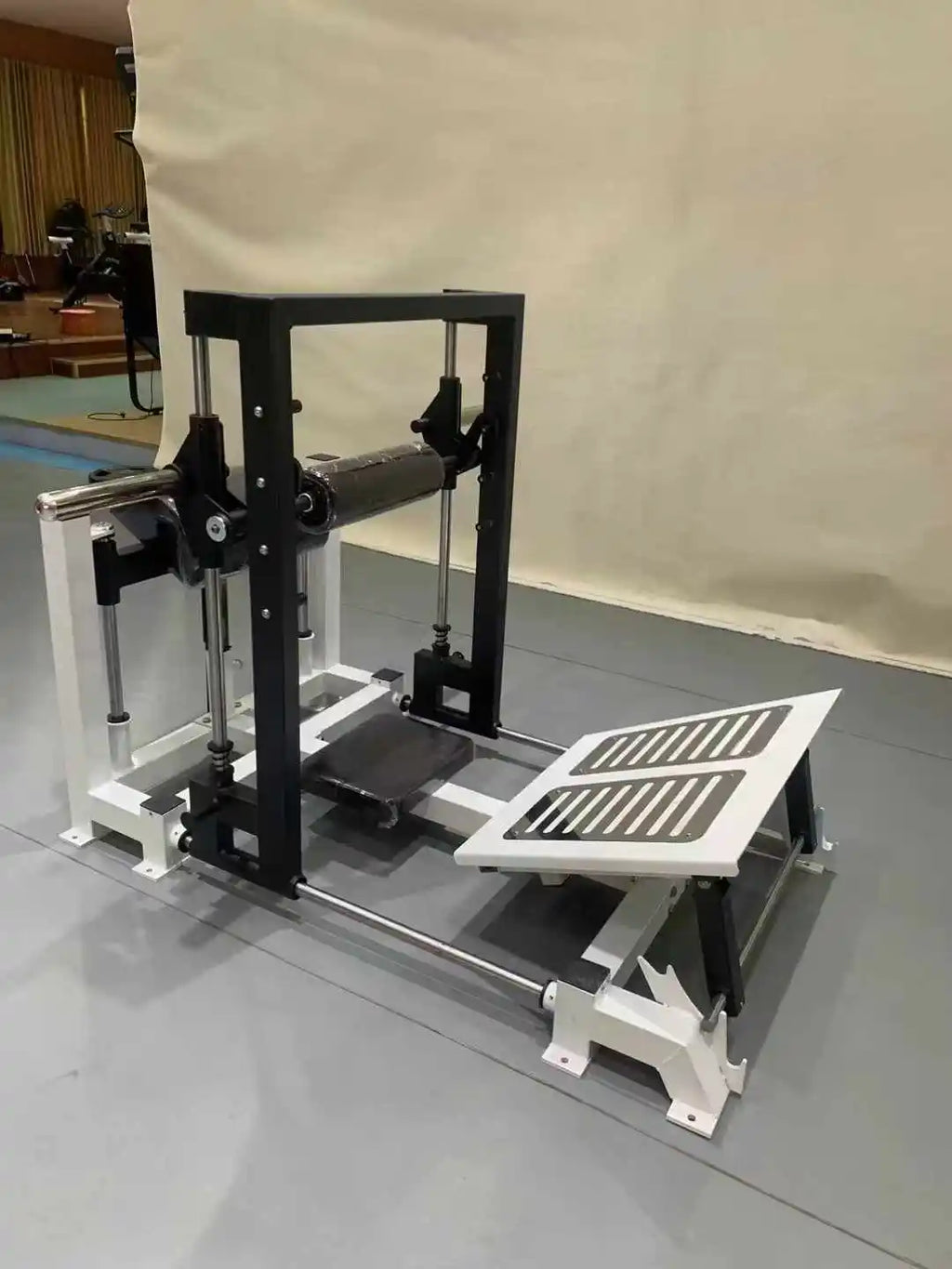 Glute Building 3D Hip Thrust Machine