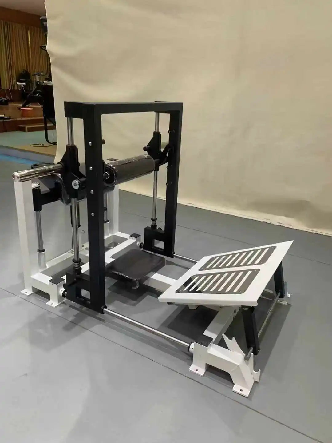 Glute Building 3D Hip Thrust Machine